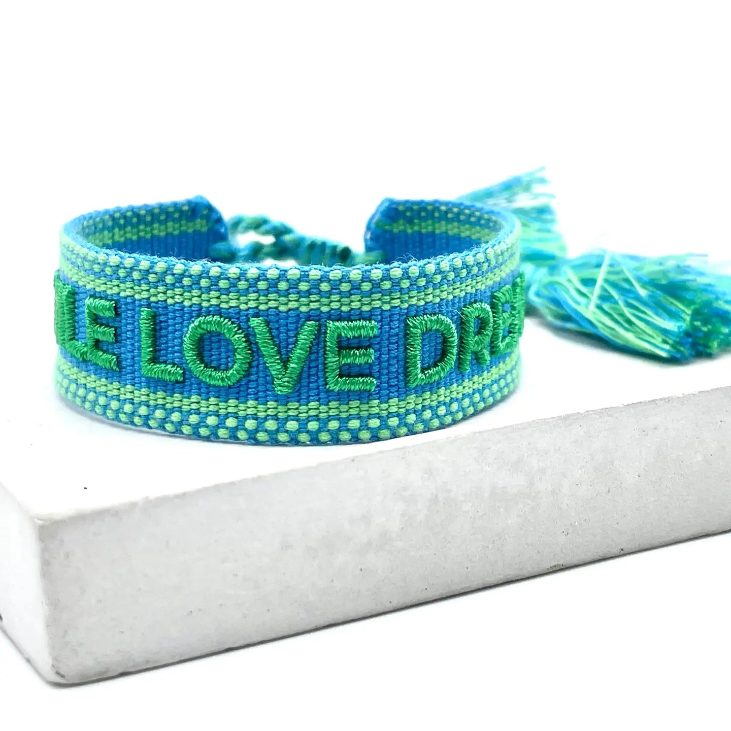 Smile Love Dream Statement Bracelet Woven, Embroidered. ΔΙΑΘΕΣΙΜΟ ΑΠΟ 30/06/2026