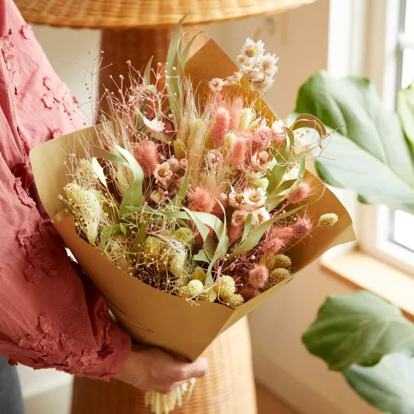 Dried Flowers - Classic Mother's Day Bouquet - Blush