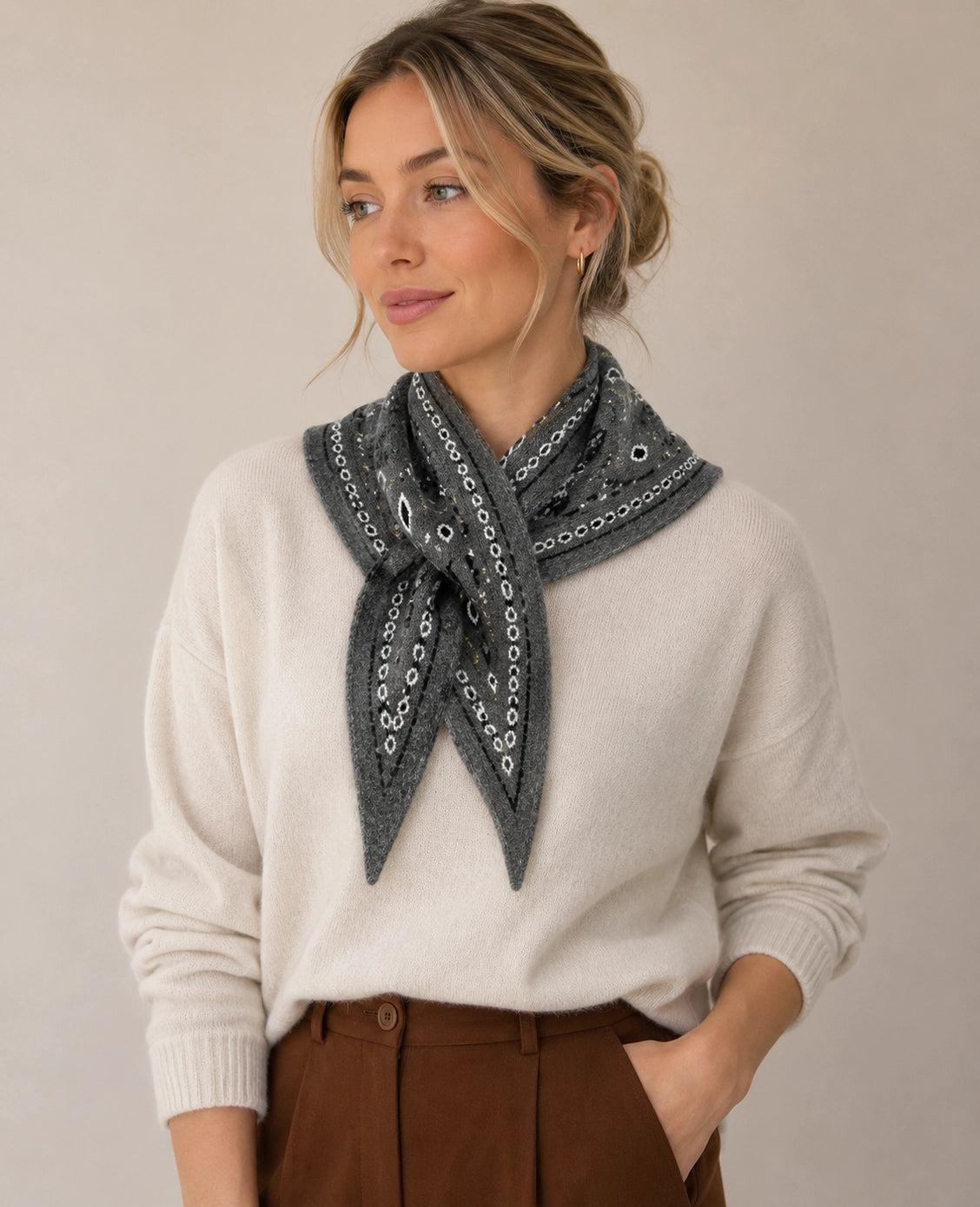 Thick Triangular Bandana 102 X 36 cm - Grey